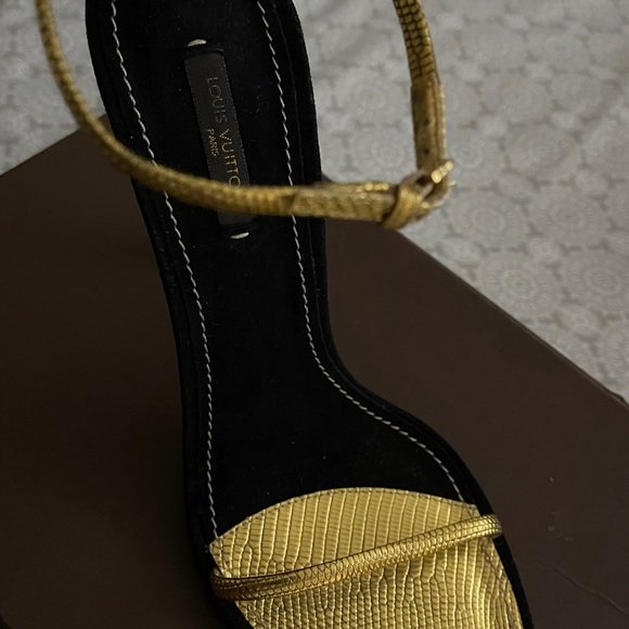 Louis Vuitton heels - Picture 2 of 2
